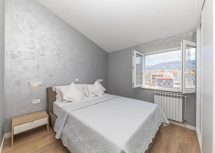 4 Bedroom Awesome In Stobrec * 스플리트
